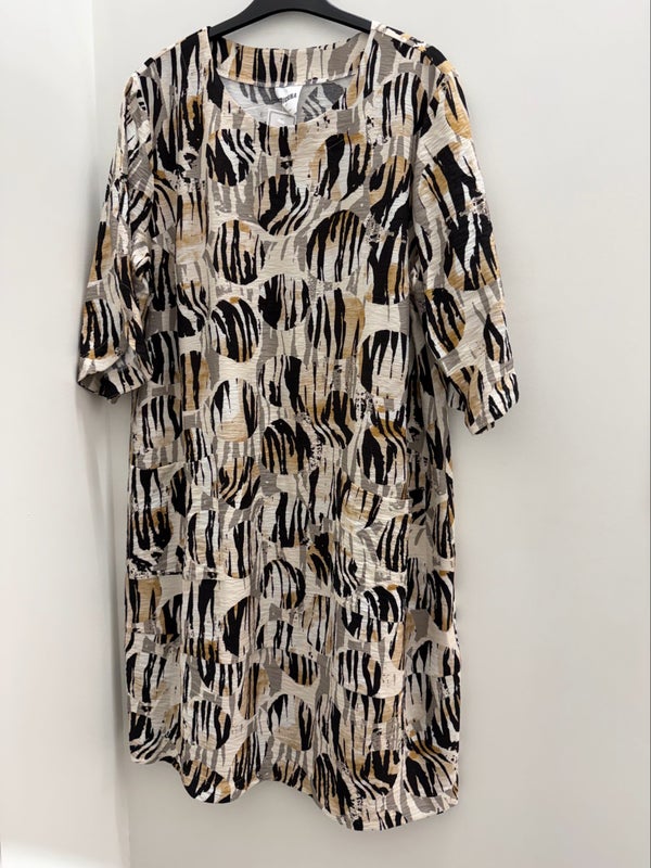 Venla viskoosi-pellava mekko FIN